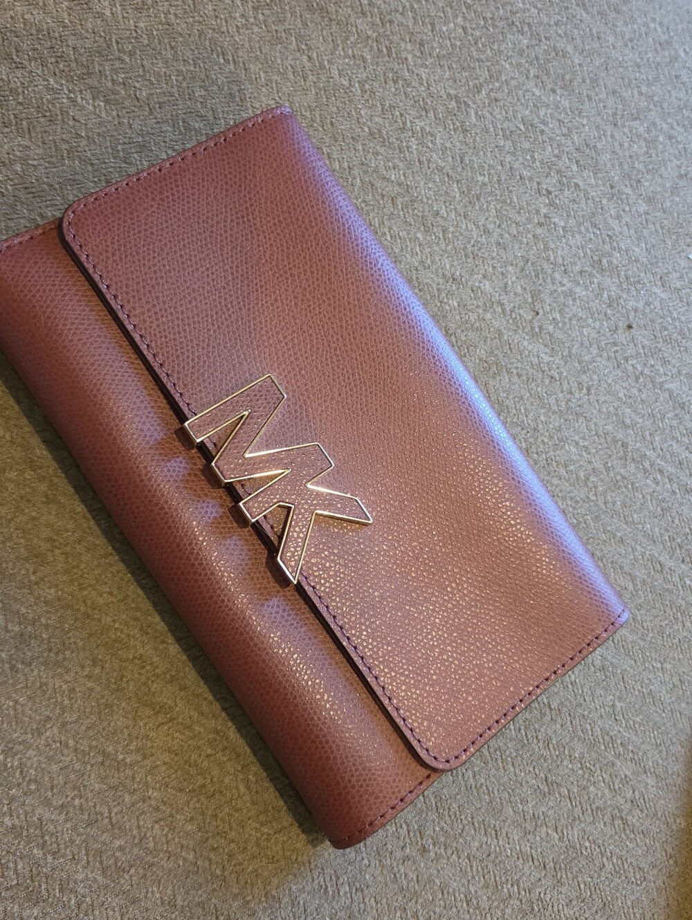 Michael Kors Wine Wallet Preloved